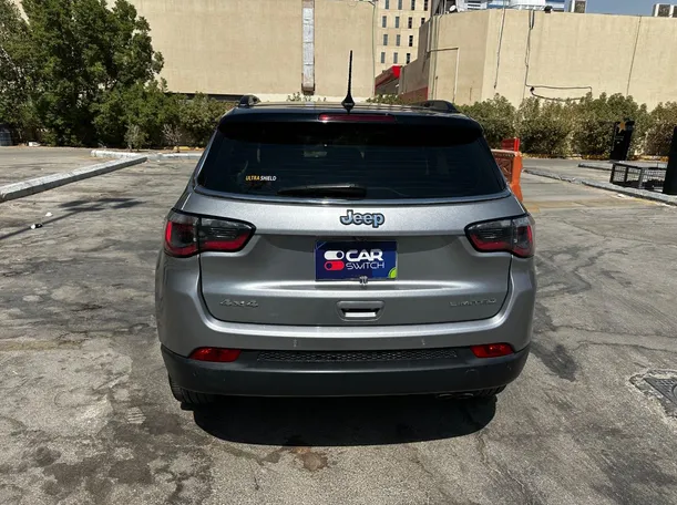 Car image 6