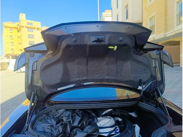 Car image 32