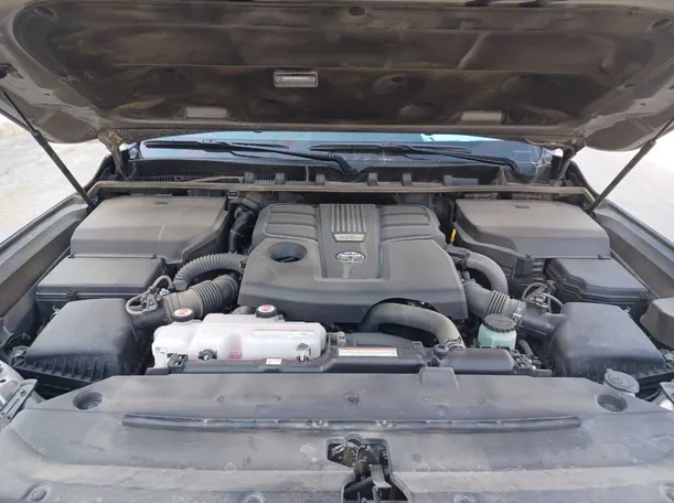 Car image 24