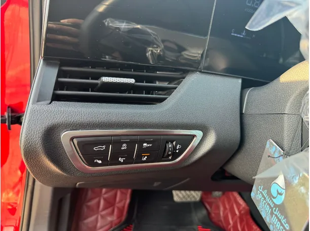 Car image 24
