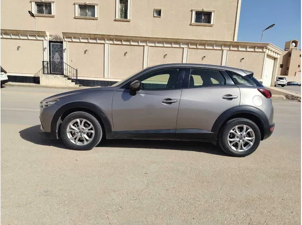 Car image 8