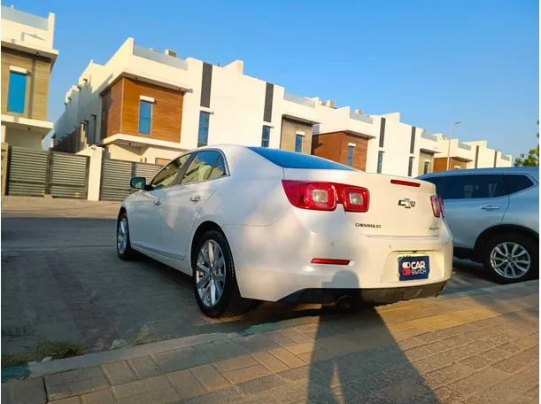 Car image 7