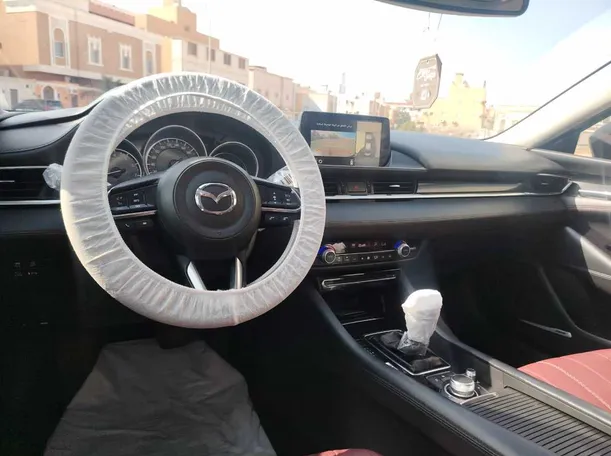 Car image 29