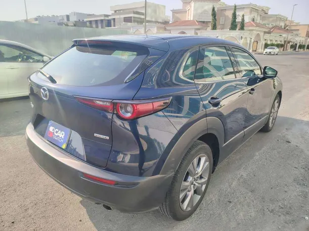 Car image 5