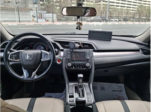 Car image 16