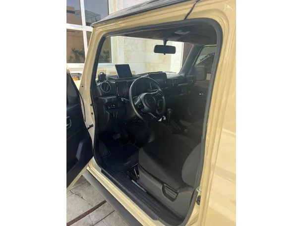 Car image 20
