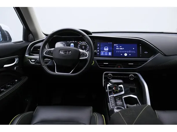 Car image 15
