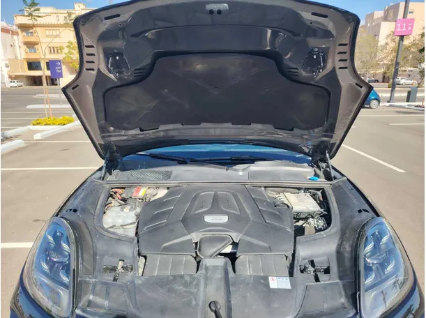 Car image 39