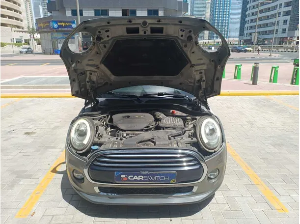 Car image 22