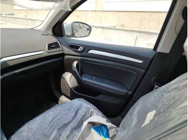 Car image 42