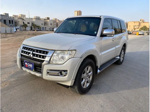 2017 Mitsubishi Pajero in KSA