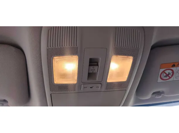 Car image 22