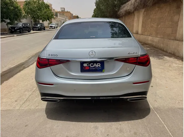 Car image 6