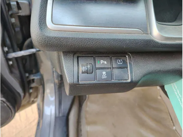 Car image 33