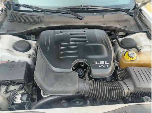 Car image 26