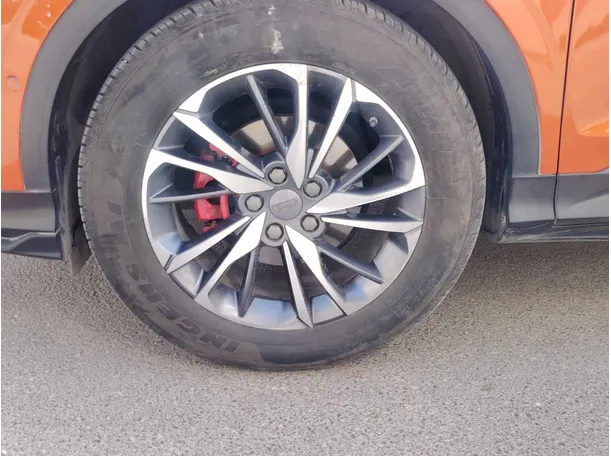 Car image 10