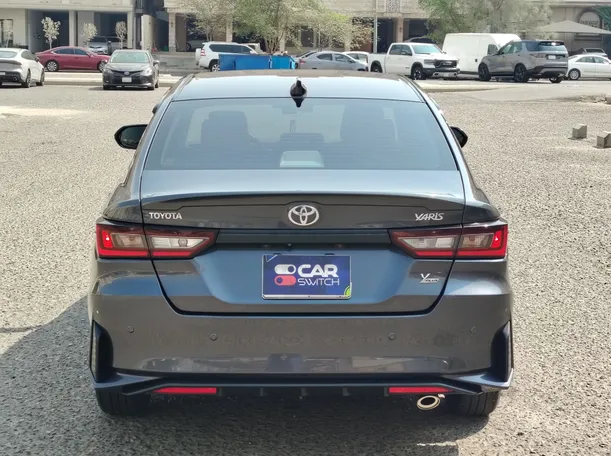 Car image 6