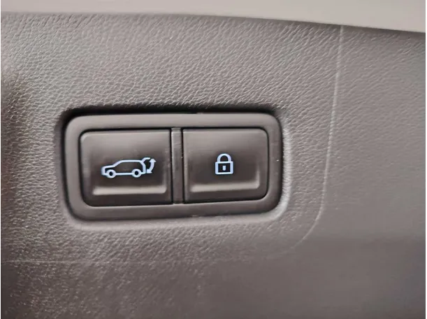 Car image 33