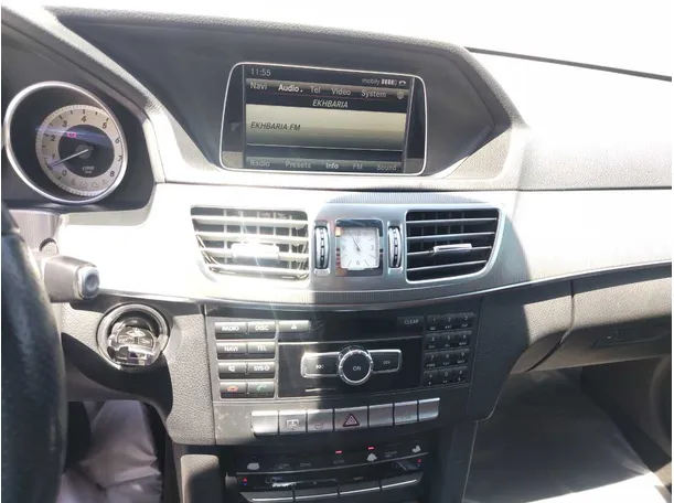Car image 27