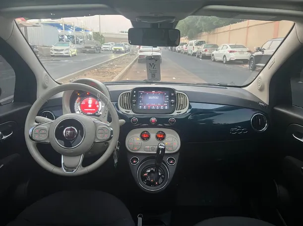 Car image 13