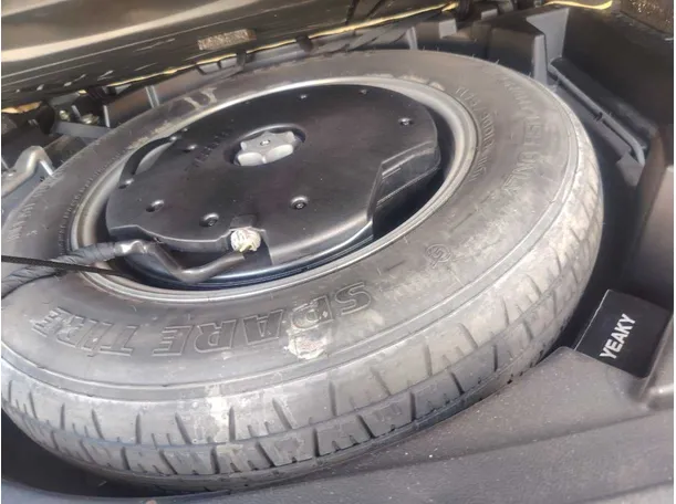 Car image 33