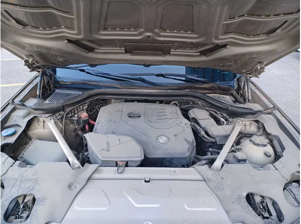 Car image 26