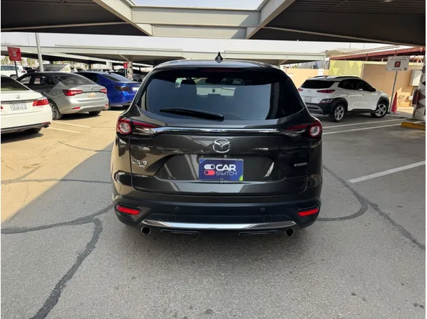 Car image 6