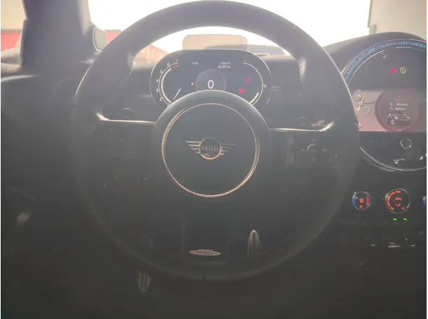 Car image 24