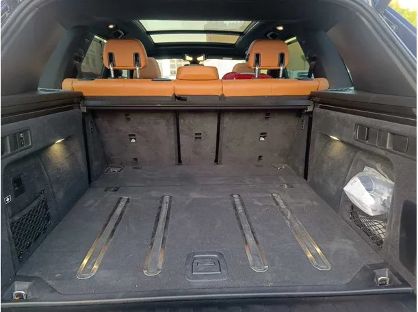 Car image 31