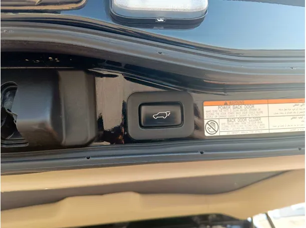 Car image 33