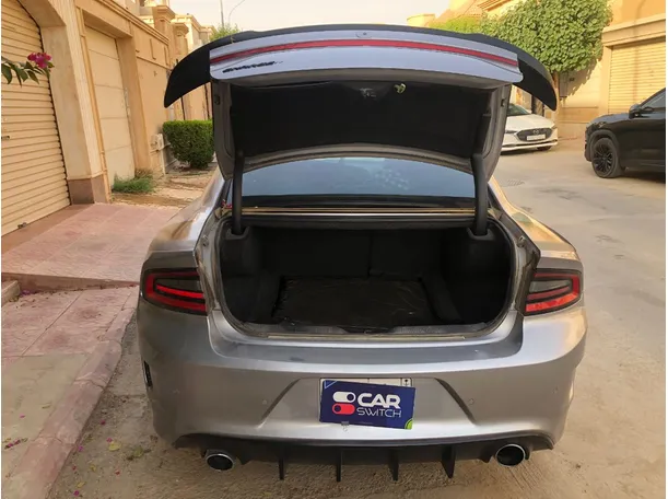 Car image 20