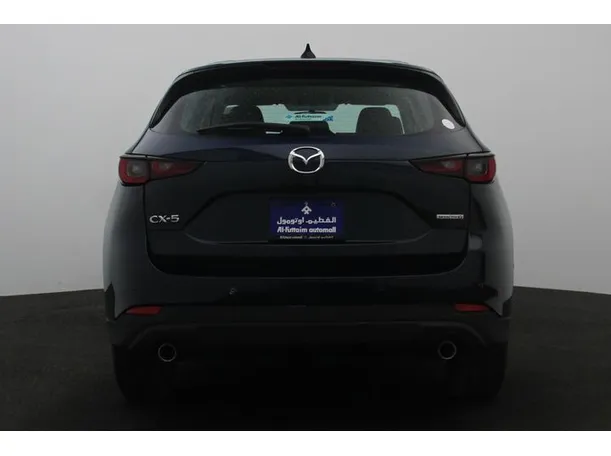 Car image 12