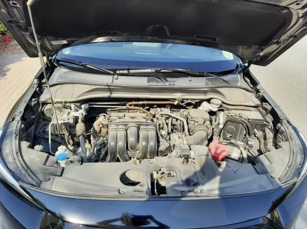 Car image 19