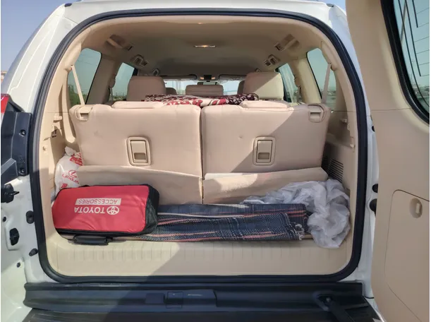 Car image 24