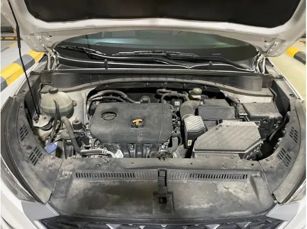 Car image 24