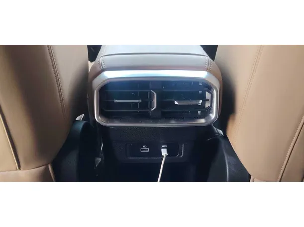 Car image 29