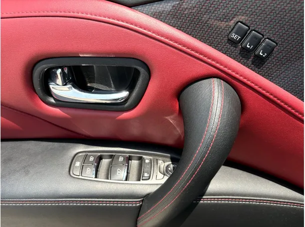 Car image 26