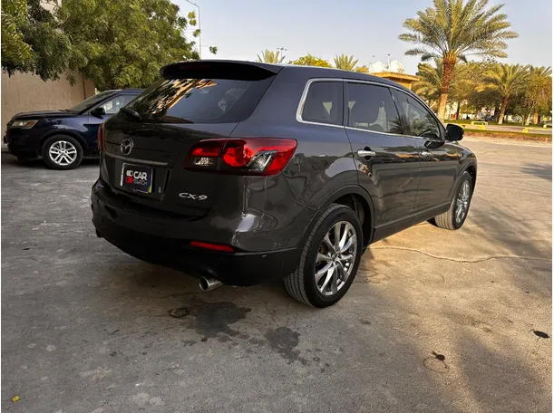 Car image 5
