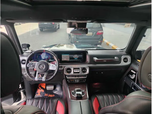 Car image 19