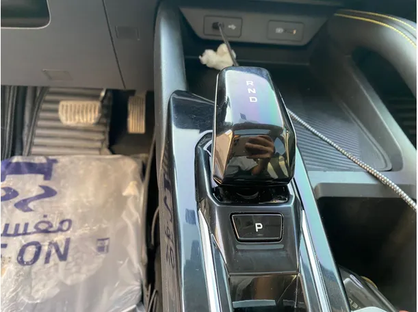 Car image 16