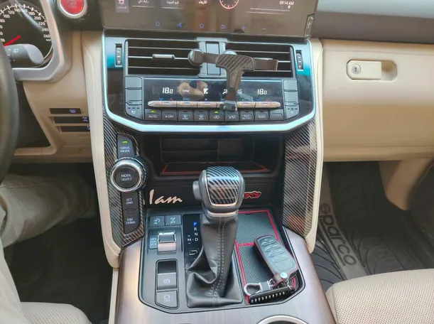 Car image 22