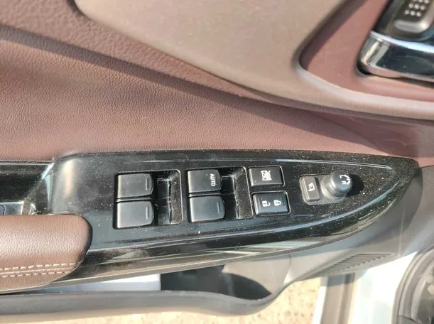 Car image 39