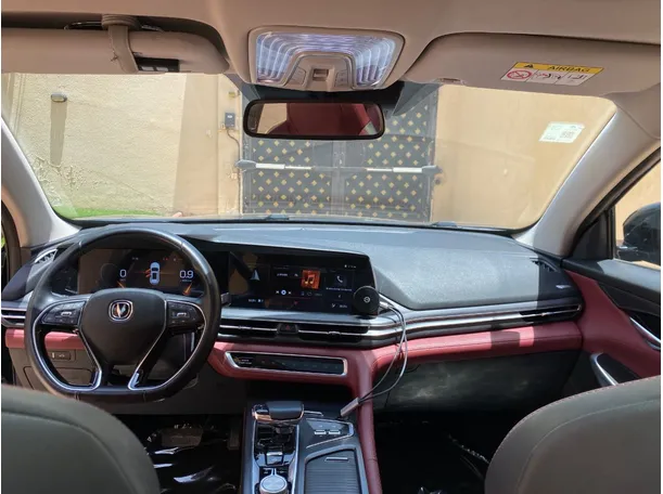Car image 14