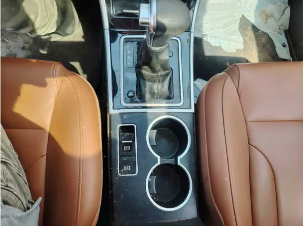 Car image 22