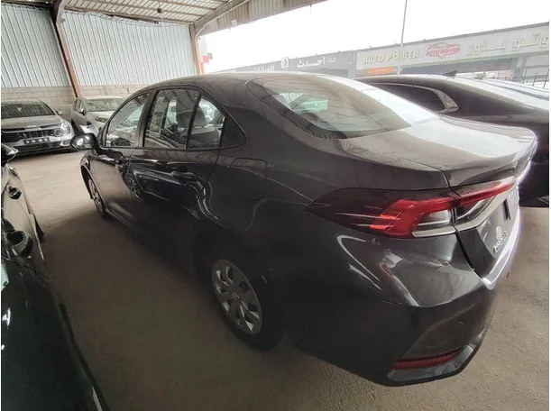 Car image 10