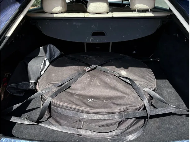 Car image 27