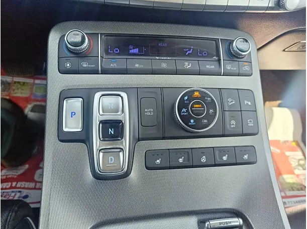 Car image 23