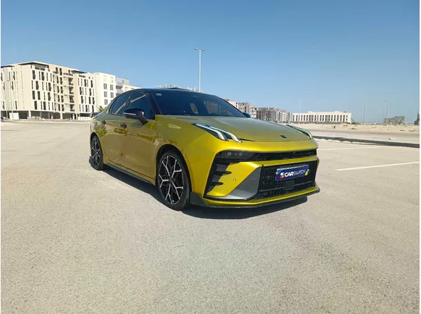 Car image 4