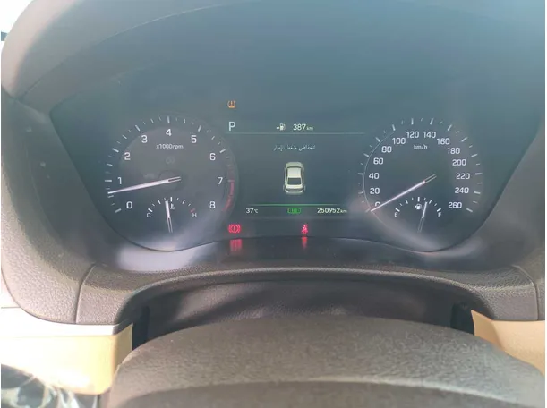 Car image 20