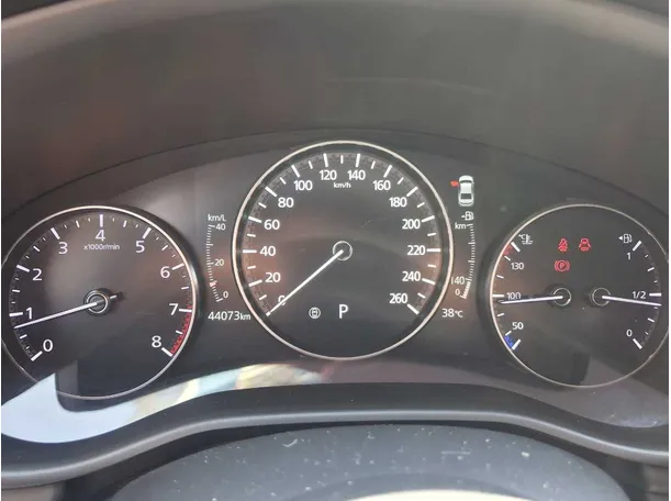 Car image 18